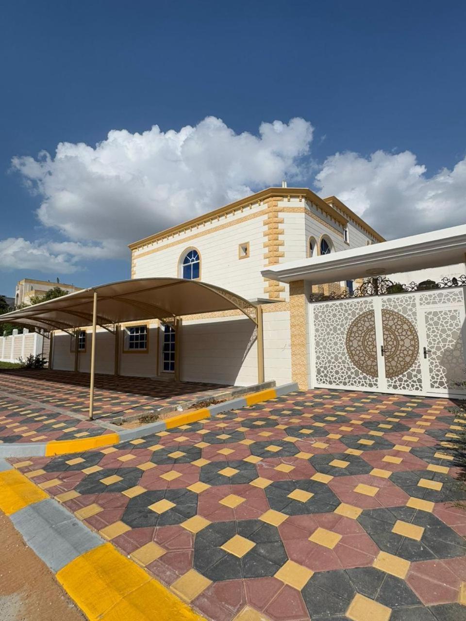 International Abu-Dhabi Hostel Villa Abu Dhabi Exterior foto